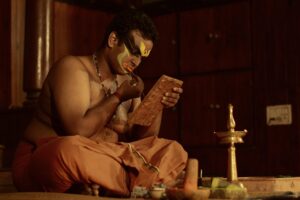 Kerala tour package - Kathakali dance and backwaters