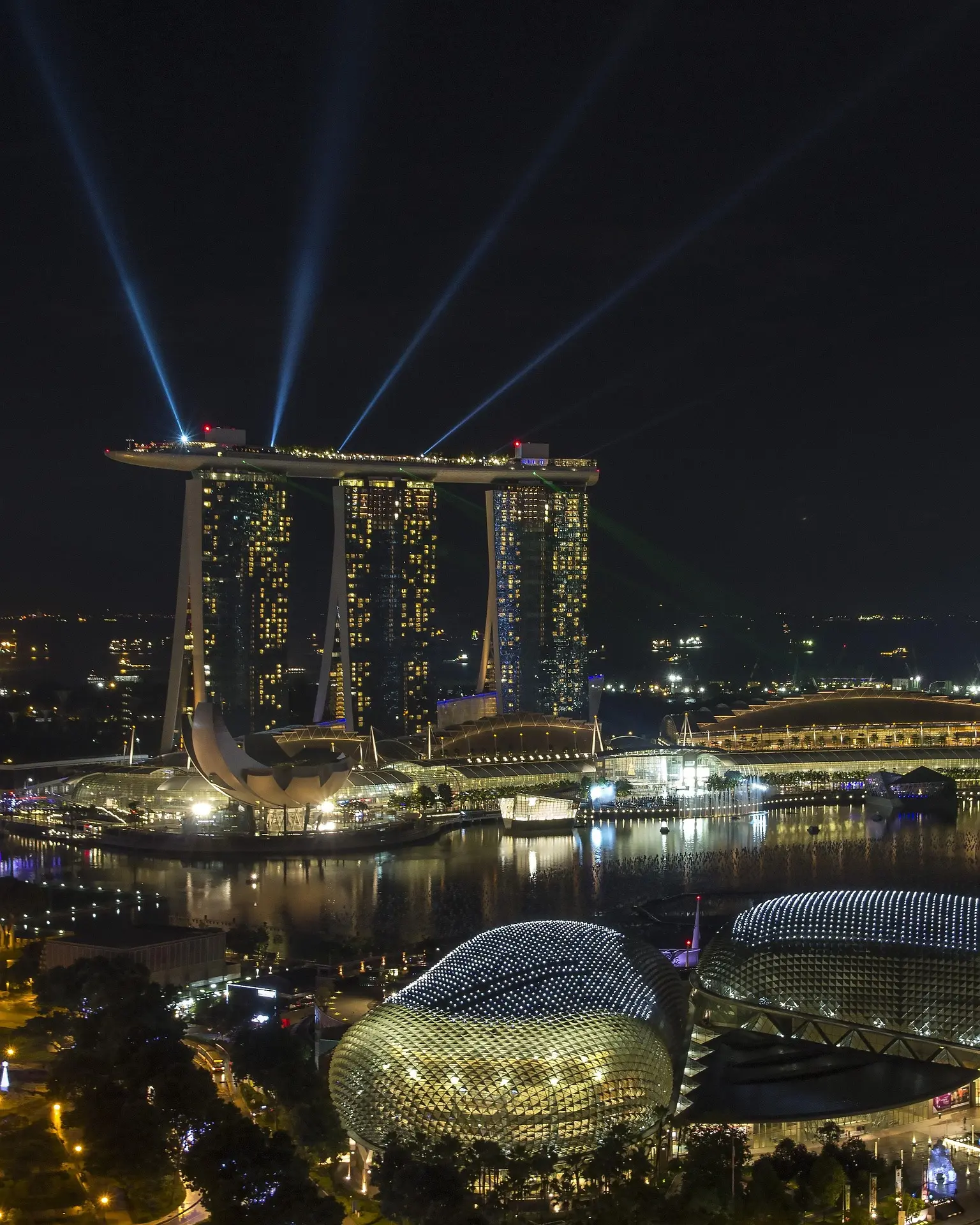 Marina Bay Sands hotel and skyline at dusk